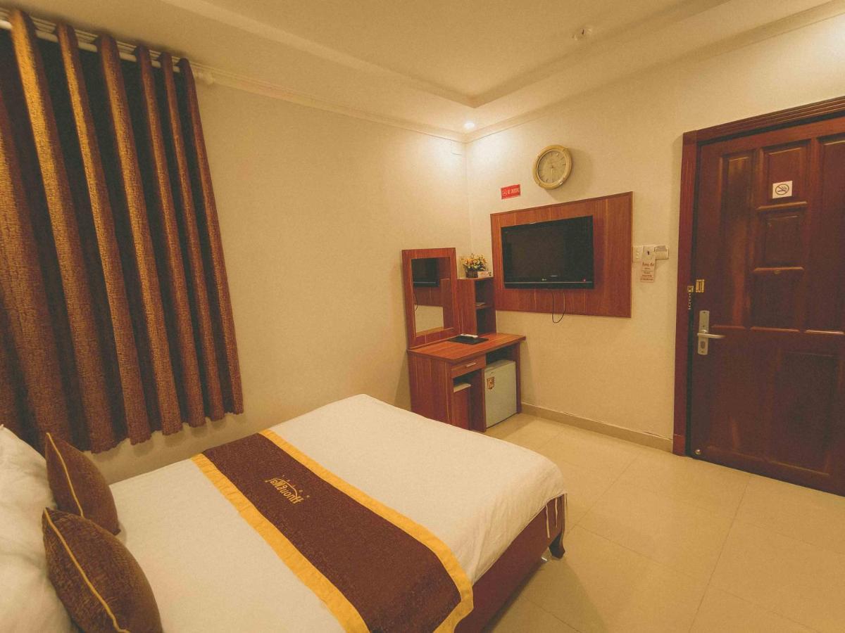 Hotel Huong Mai Ga Sai Gon Thành Pho Ho Chí Minh Esterno foto